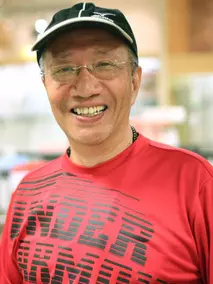 余子明